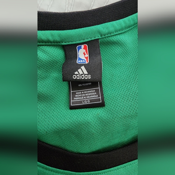 Boston Celtics Jersey - Picture 2 of 5